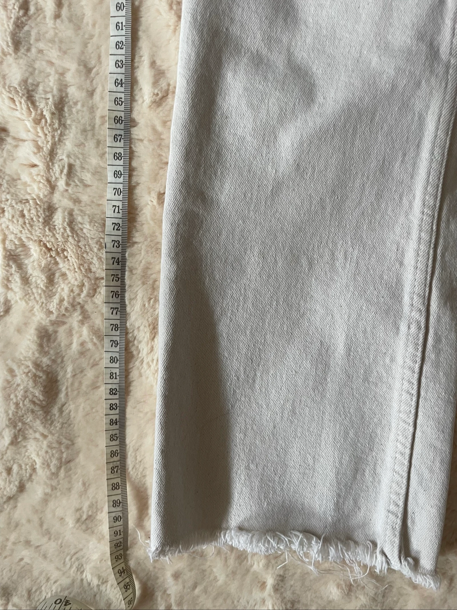 Jeans flare Zara bege baixo desfiados – photo 6